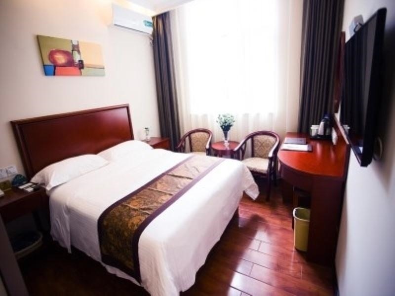Чжэнчжоу: GreenTree Inn Zhengzhou Train Station Renmin Park Shell Hotel