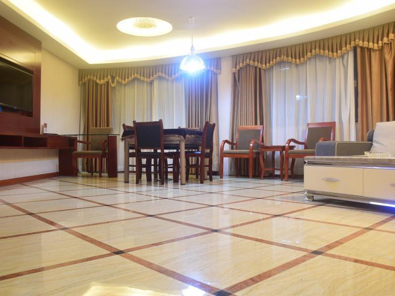 Шанграо: GreenTree Alliance Shangrao Wannian County Wanchang Avenue Hotel