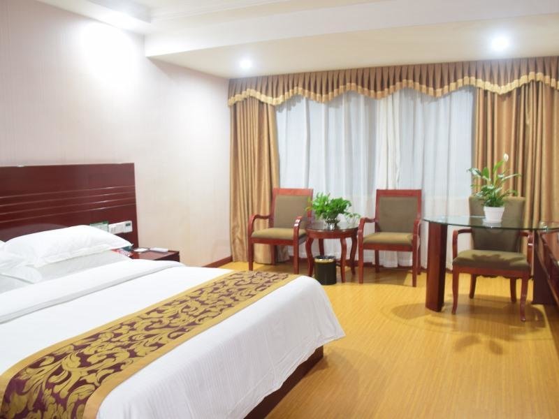 Шанграо: GreenTree Alliance Shangrao Wannian County Wanchang Avenue Hotel