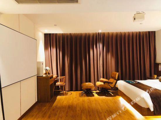 carousel image 3