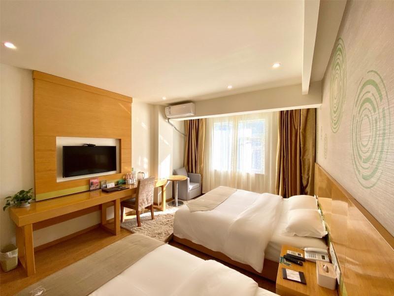 Лицзян: GreenTree Inn Lijiang Old City Dashuiche Branch