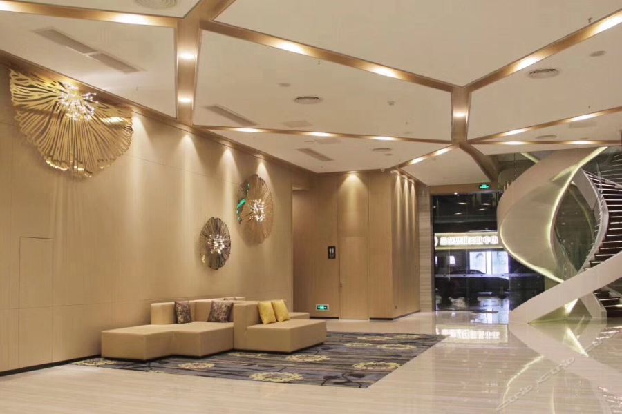 Джиангме: Easco Hotel