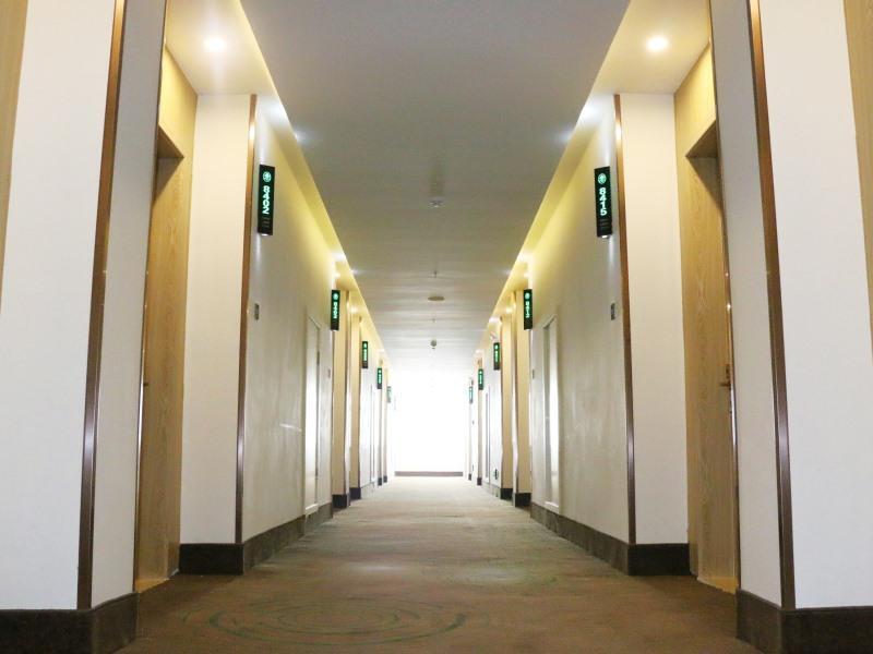 Линьи: GreenTree Inn Linyi Lanshan District Bancheng Town Xincheng Yi Road Express Hotel