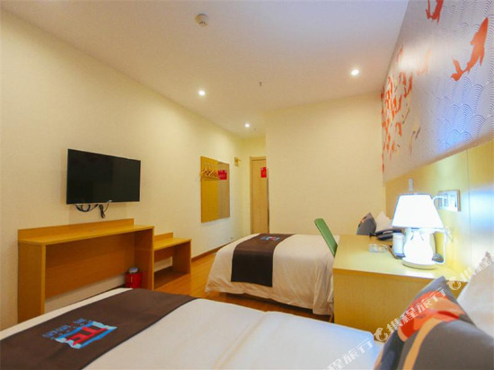 Чжэнчжоу: Pai Hotel Zhengzhou Nansanhuan Metro Station