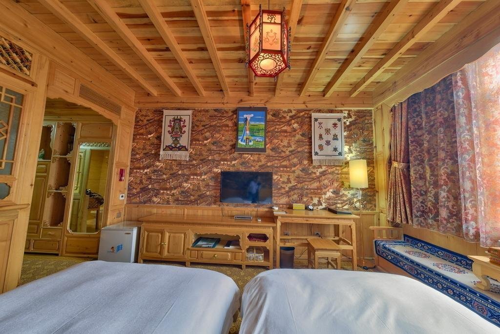 Шангри-Ла: ShenChuan Tibetan Style Hotel Shangri-La