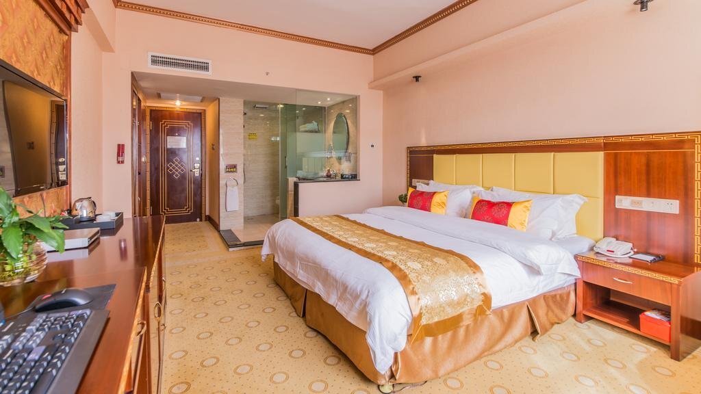Шангри-Ла: ShenChuan Tibetan Style Hotel Shangri-La