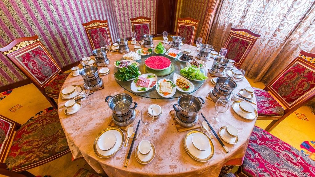 Шангри-Ла: ShenChuan Tibetan Style Hotel Shangri-La