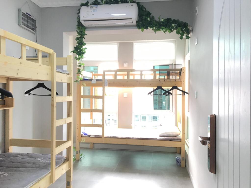 Бэйхай: Music Bar International Youth Apartment Beihai