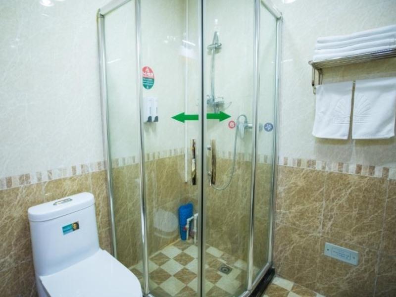 Лянфан: Green Alliance Langfang Xianghe County Xiushui Street Pengda Furniture City Hotel