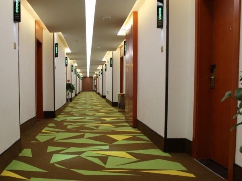 Шанграо: Vatica Shangrao Yiyang County Shengli Road Hotel