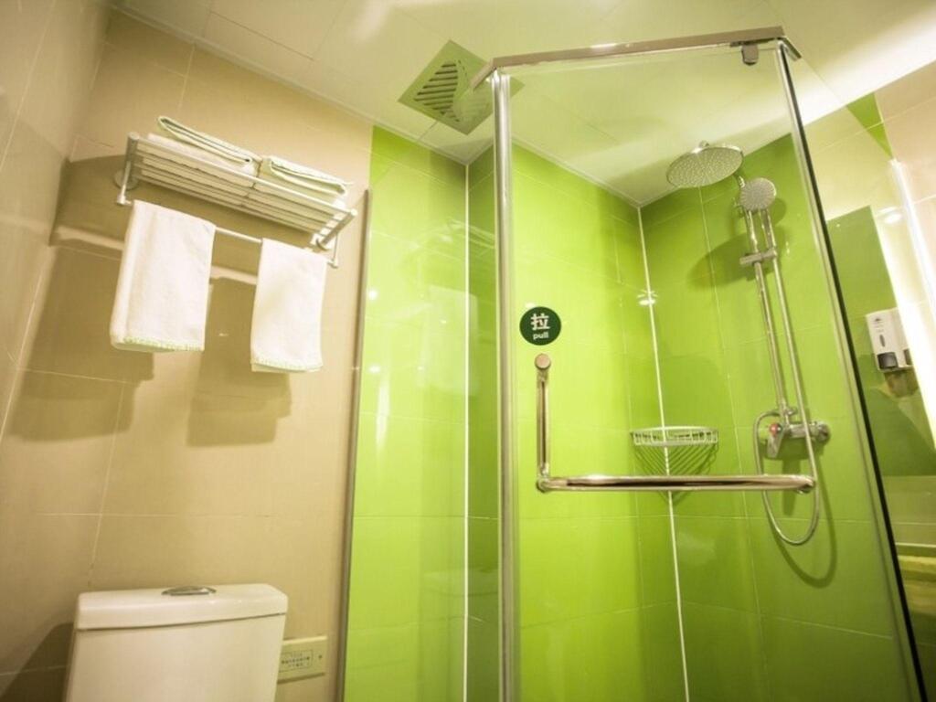 Хецзе: GreenTree Inn Heze Shan County Huxi South Road Express Hotel