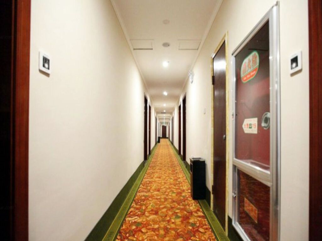 Шанграо: GreenTree Inn Nanchang Xihu Zhanqian West Road Sheng Jin Ta Business Hotel
