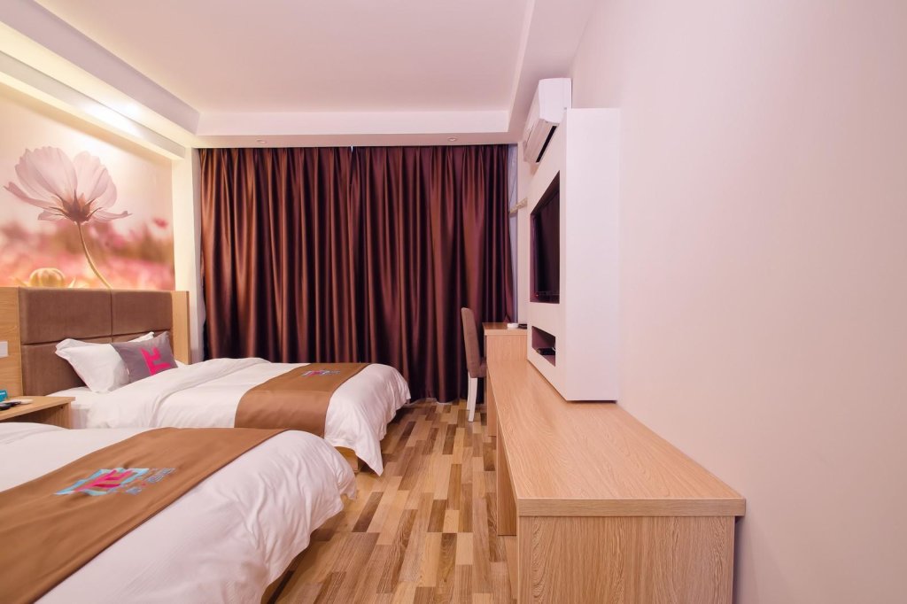 Мяньян: PAI Hotels·Mianyang Pingzheng Bus Terminal