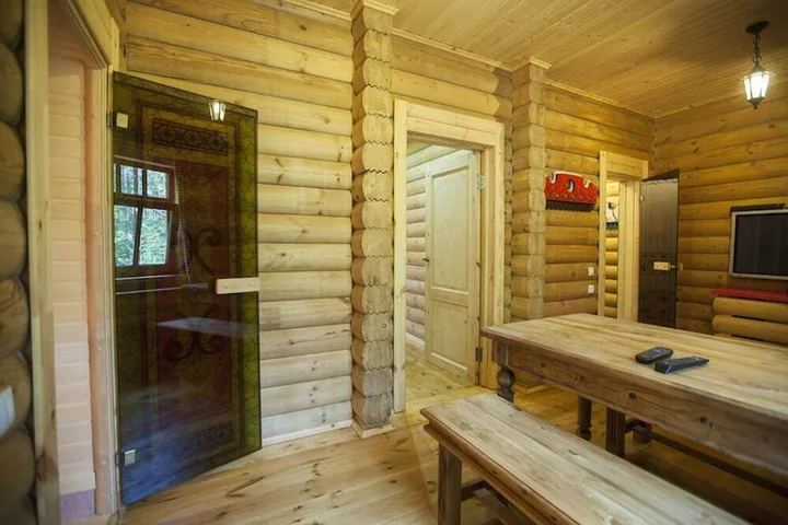 Петровское: Отель «Шишки на Лампушке — Русская деревня»