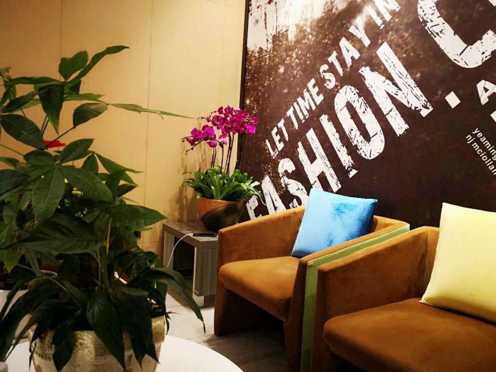 Синъи: IU Hotels·Xingyi Sports Center