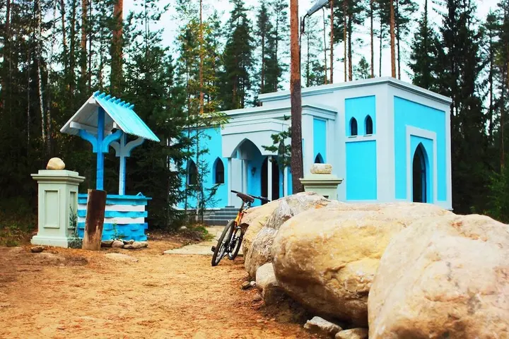 Петровское: Отель «Шишки на Лампушке — Восточная Медина»