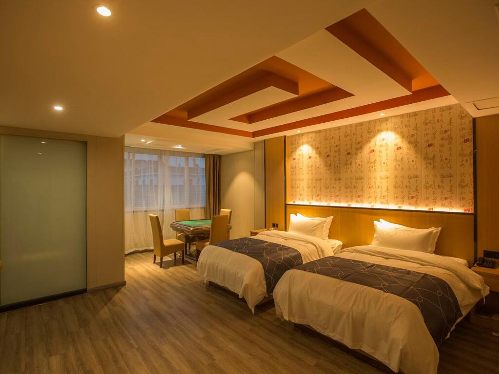 Лишуй: Chonpines Hotels·Lishui Huadun Street