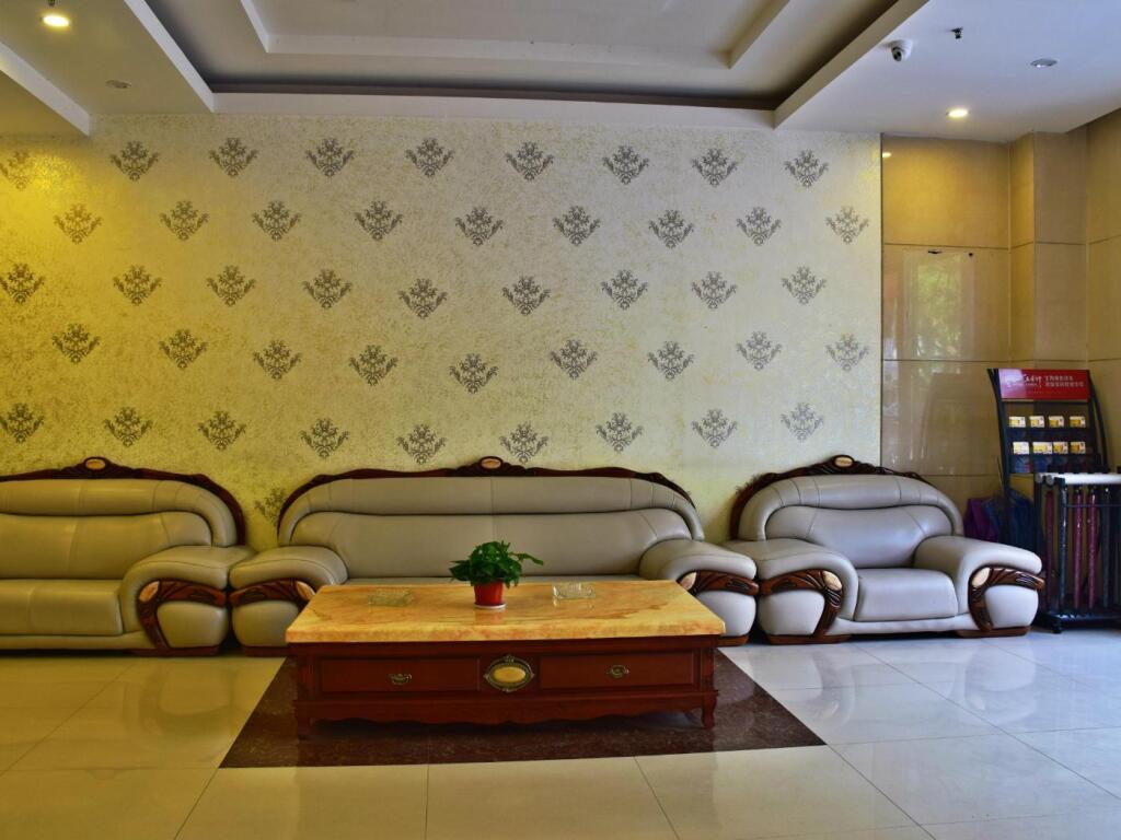 Хэчжоу: Hotel Pai Hezhou Lingfeng Plaza