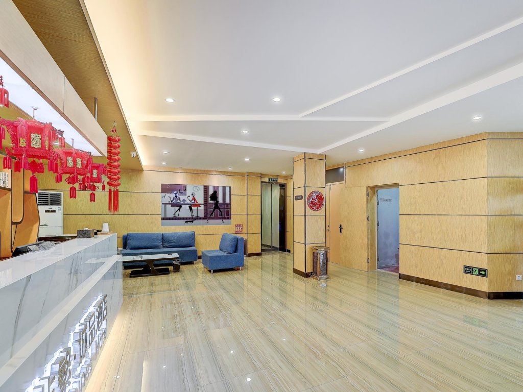 Цзинин: Chonpines Hotel·Jining Railway Station Wanda Plaza
