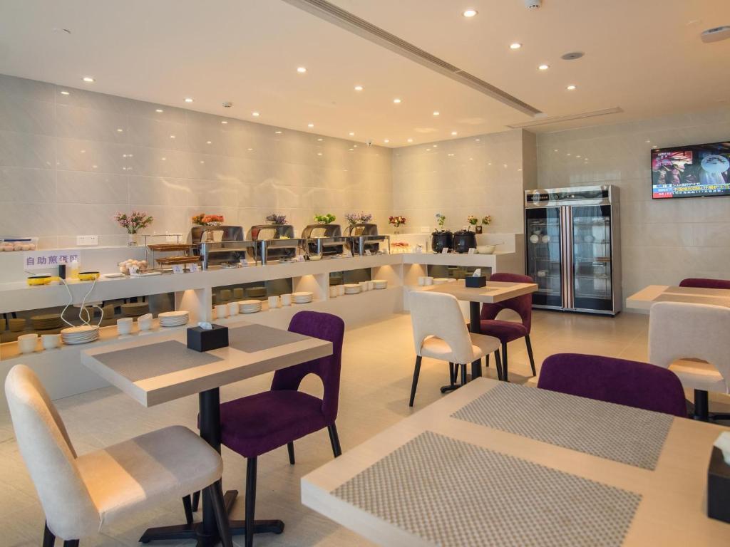 Ибинь: Lavande Hotel Yibin University City Exhibition Center