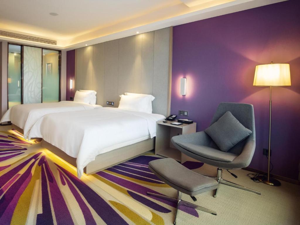 Ибинь: Lavande Hotel Yibin University City Exhibition Center