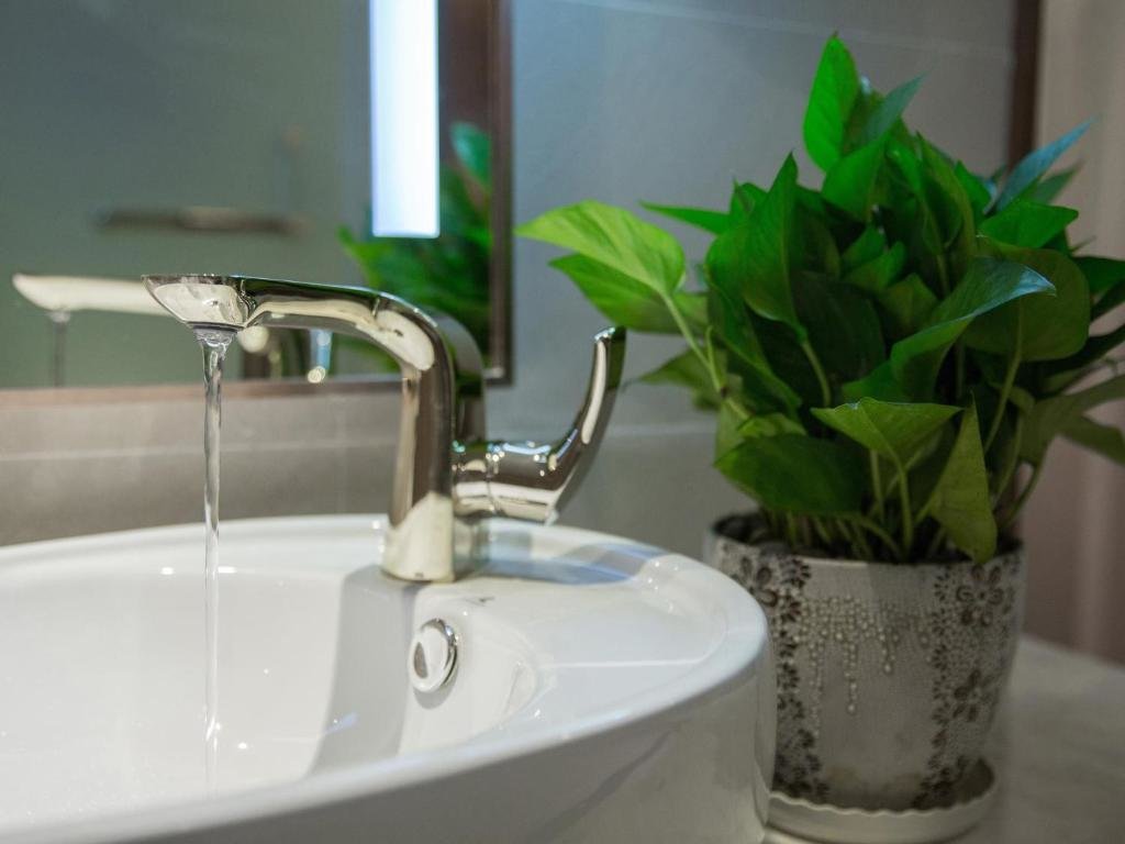 Ибинь: Lavande Hotel Yibin University City Exhibition Center