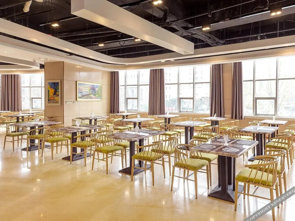 Цзинин: Lavande Hotel·Jining Party School Building