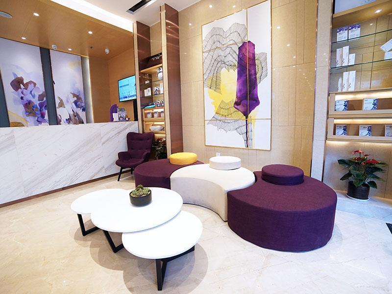 Лучжоу: Lavande Hotel·Zigong Tanmulin Lantern Park