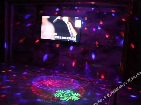 Паниин: Flower Time Hotel