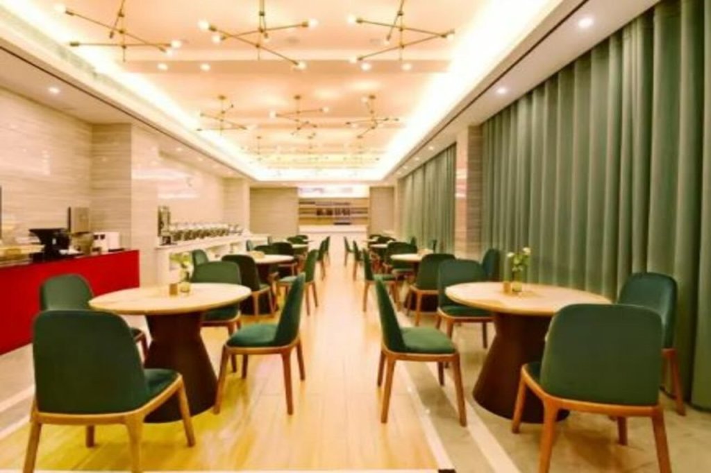Йиян: Wanhou Academy of Fine Arts Hotel (Yiyang Xiufeng Park Branch)