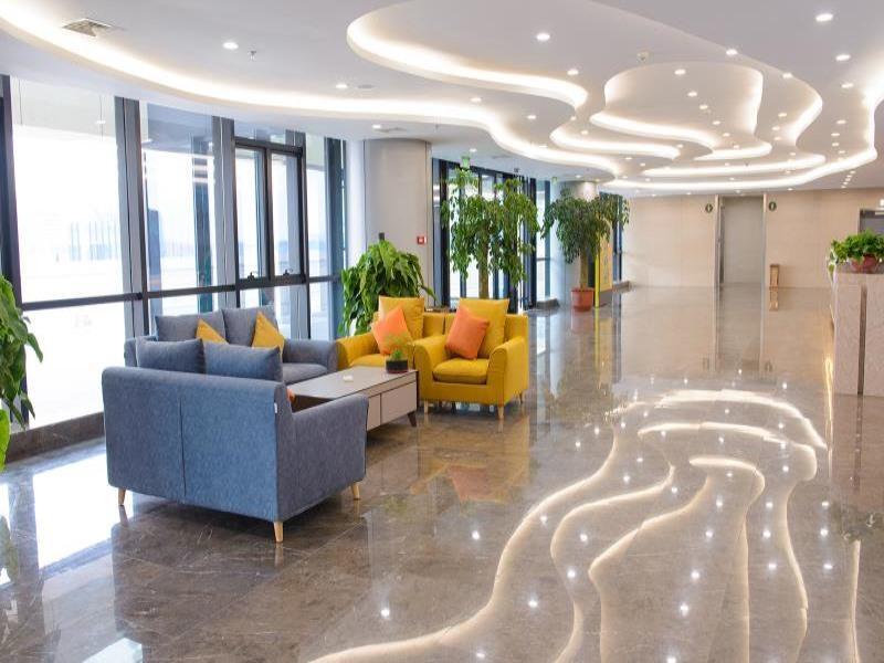 Жичжао: GreenTree Eastern Rizhao High Speed Railway Station Hotel