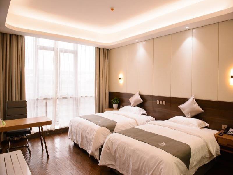 Жичжао: GreenTree Eastern Rizhao High Speed Railway Station Hotel