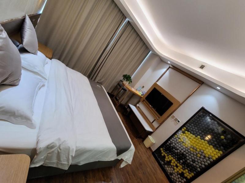 Жичжао: GreenTree Eastern Rizhao High Speed Railway Station Hotel