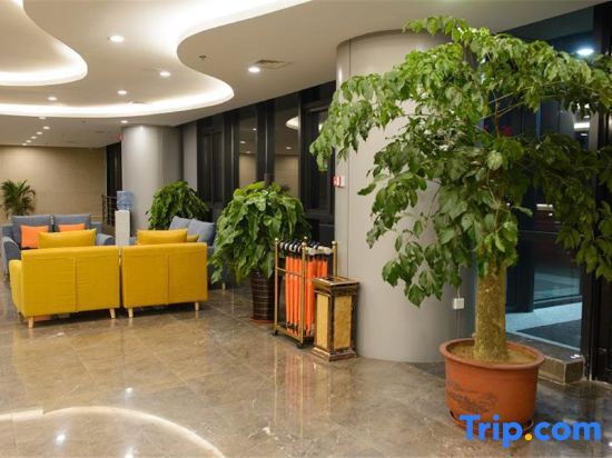 Жичжао: GreenTree Eastern Rizhao High Speed Railway Station Hotel