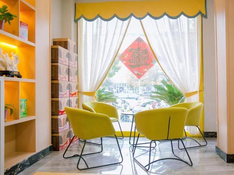 Фуян: Vatica Fuyang Linquan County Jiangziya Square Hotel