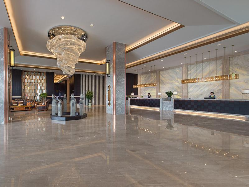 Гуйлинь: Vienna International Hotel Guangxi Guilin Diecai Wanda High-Speed Railway Station