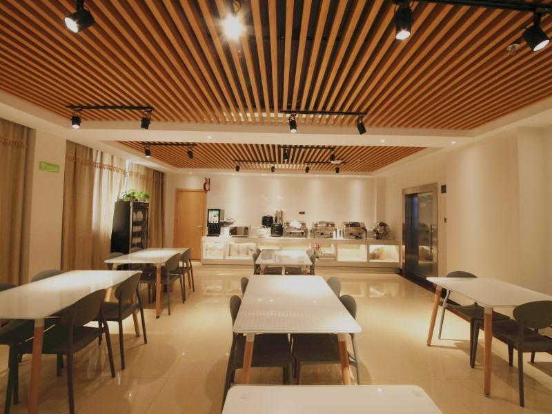 Чжэнчжоу: GreenTree Inn Zhengzhou Gongyi Xinxing Road