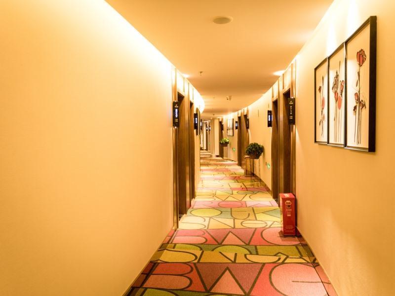 Чжэнчжоу: Shell Zhengzhou Zhongyuan Fota Hotel