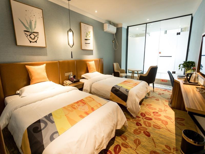 Чжэнчжоу: Shell Zhengzhou Zhongyuan Fota Hotel