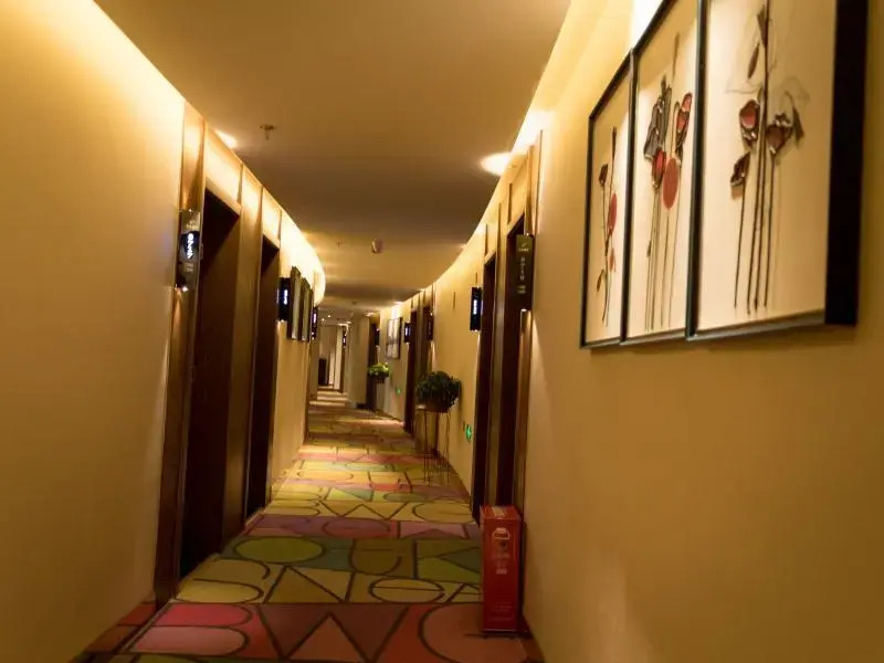 Чжэнчжоу: Shell Zhengzhou Zhongyuan Fota Hotel