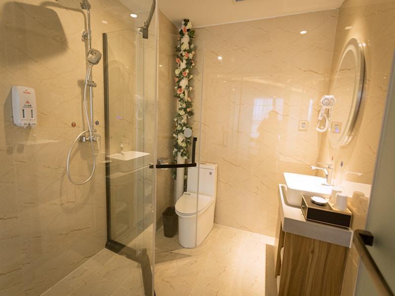 Чжэнчжоу: Shell Zhengzhou Zhongyuan Fota Hotel