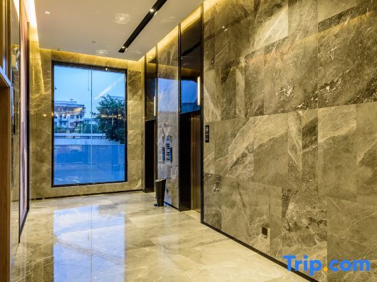 Наньнин: JI Hotel