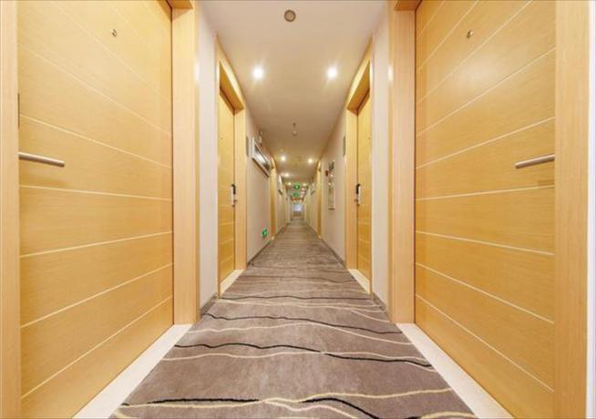 Юньфу: City Comfort Inn Yunfu Luoding Triumph Plaza