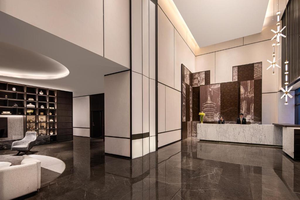 Ханчжоу: Somerset IOC Hangzhou