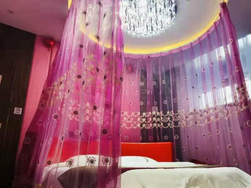 Лоян: Thank Inn Plus Hotel Henan Luoyang Xinan Luoxin Industrial Cluster