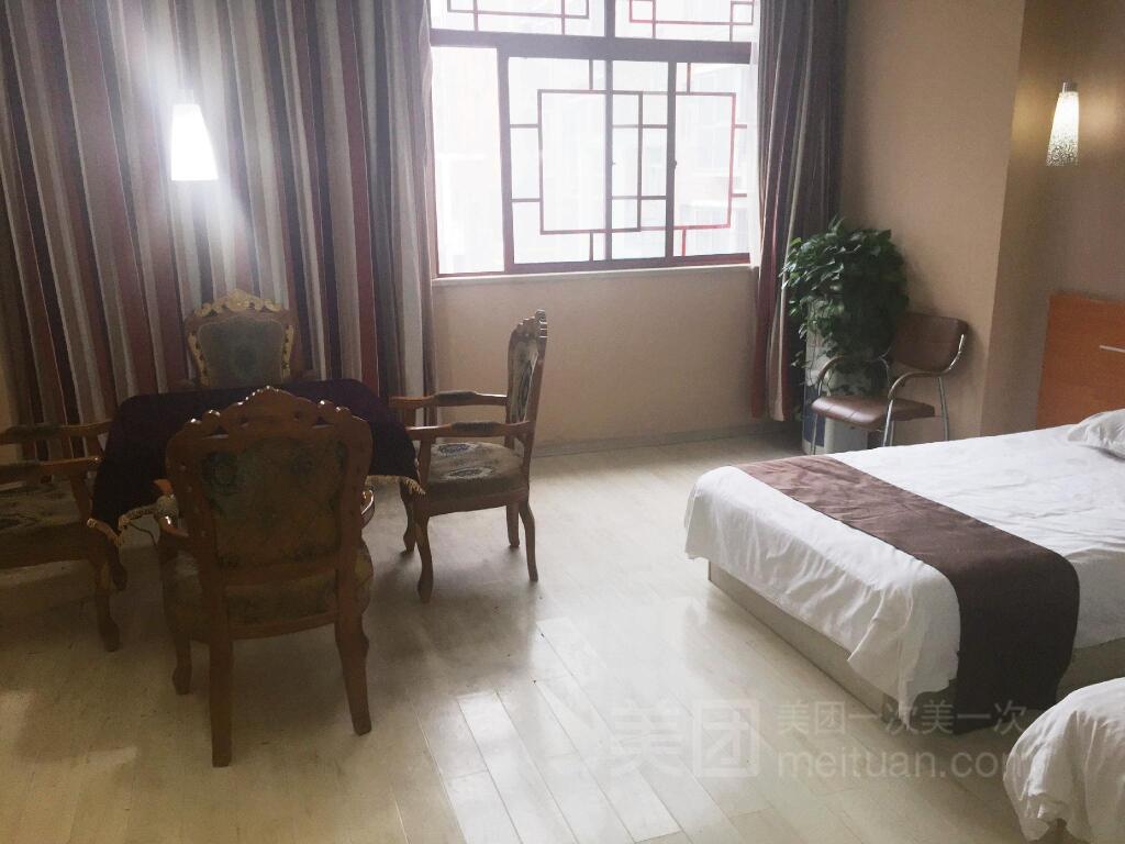 Цзинин: Thank Inn Plus Hotel Jining Sishui Sanfa Street