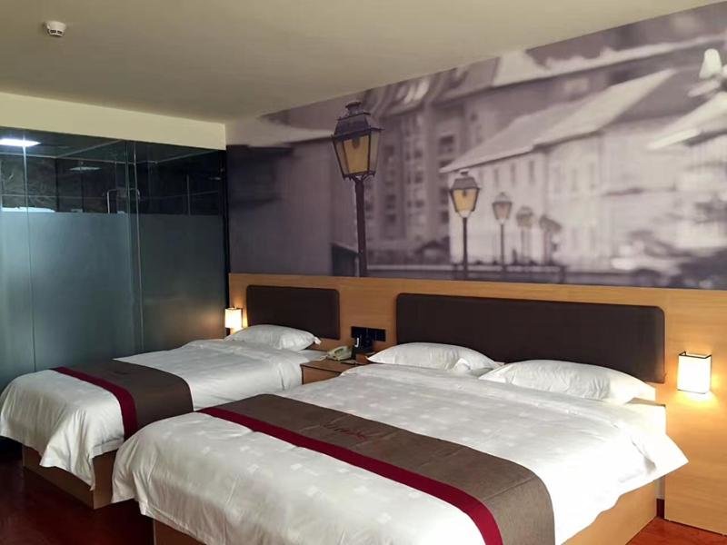 Цюаньчжоу: Thank Inn Chain Hotel Fujian Quanzhou Anxi County Yongan Road