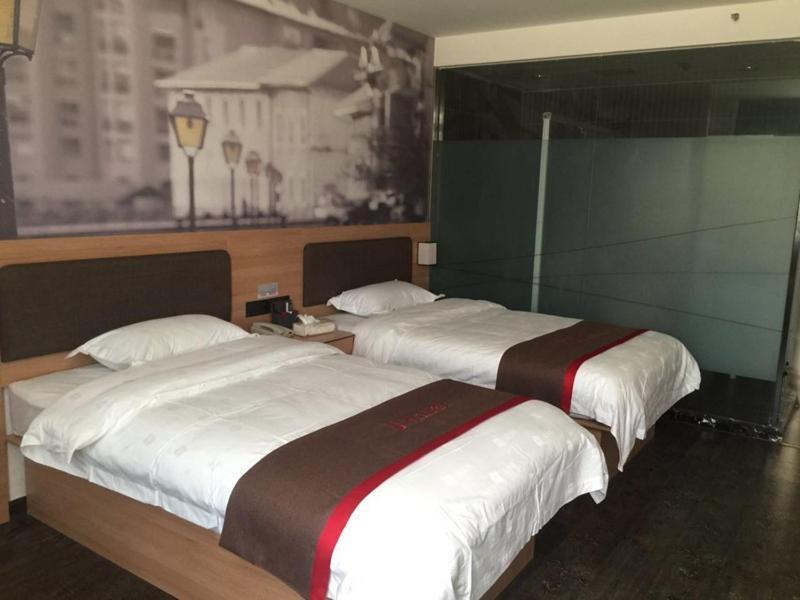 Цюаньчжоу: Thank Inn Chain Hotel Fujian Quanzhou Anxi County Yongan Road