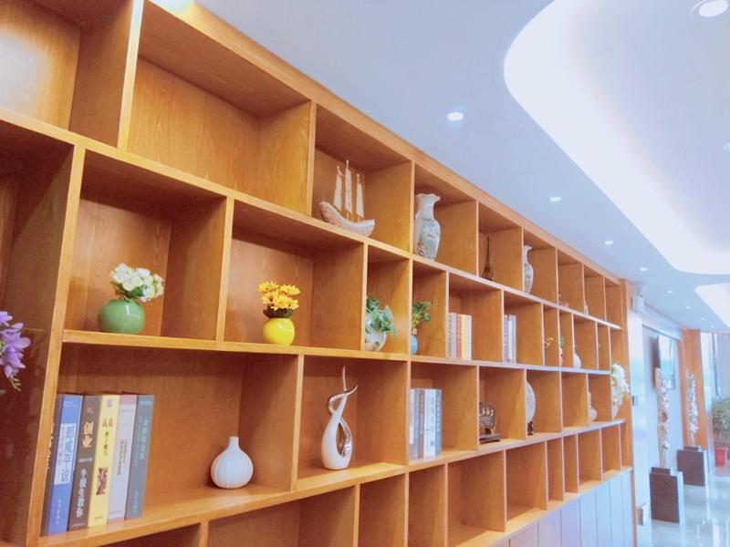Эчжоу: Thank Inn Plus Hotel Hubei Ezhou Echeng District Wuhan East Ocean World