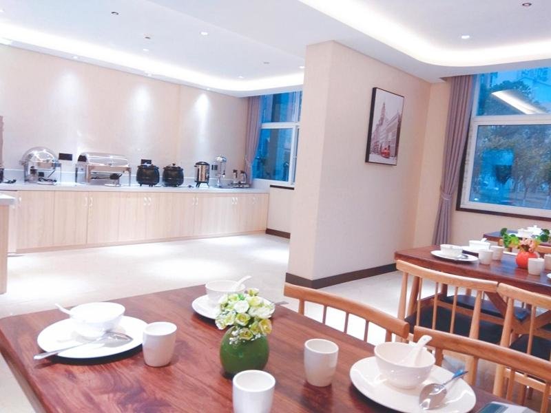 Эчжоу: Thank Inn Plus Hotel Hubei Ezhou Echeng District Wuhan East Ocean World